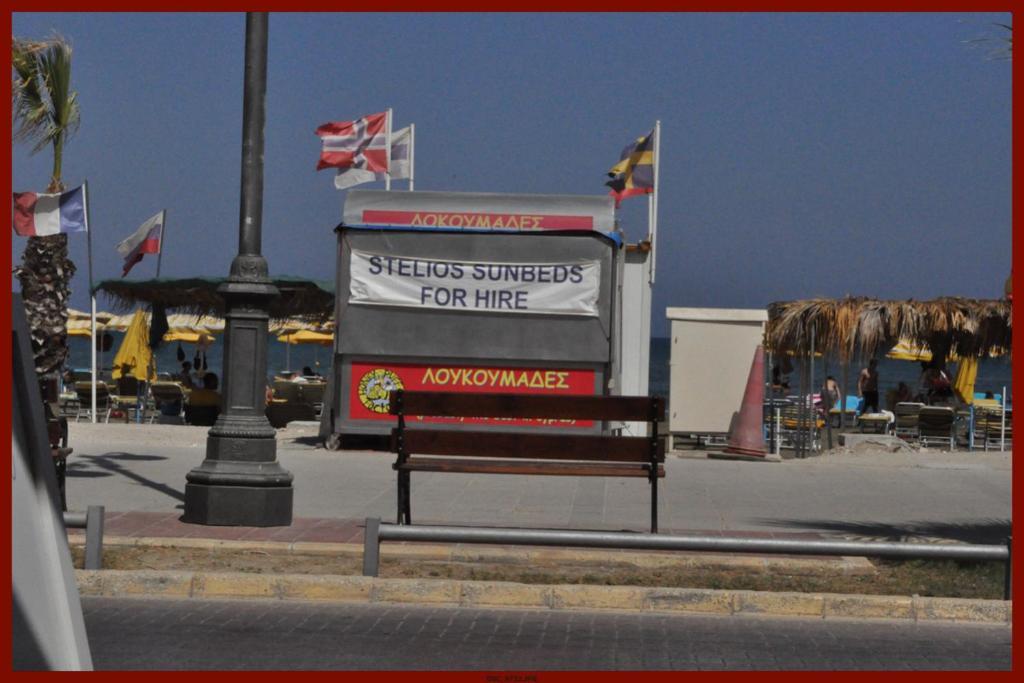 St. George Rent Rooms Larnaka Exterior foto