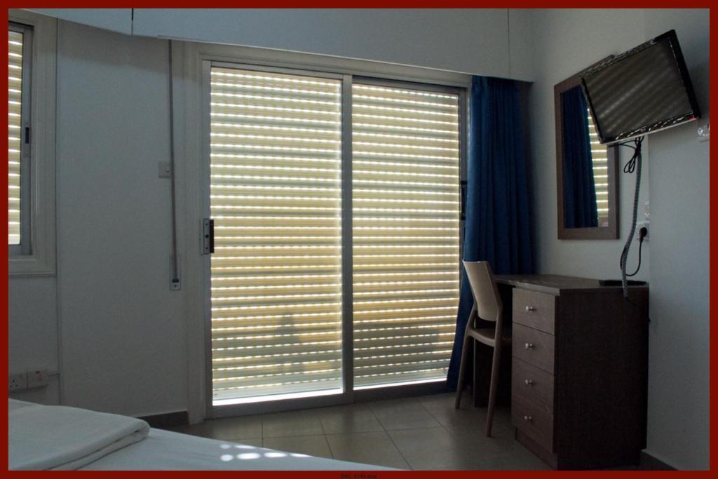 St. George Rent Rooms Larnaka Exterior foto